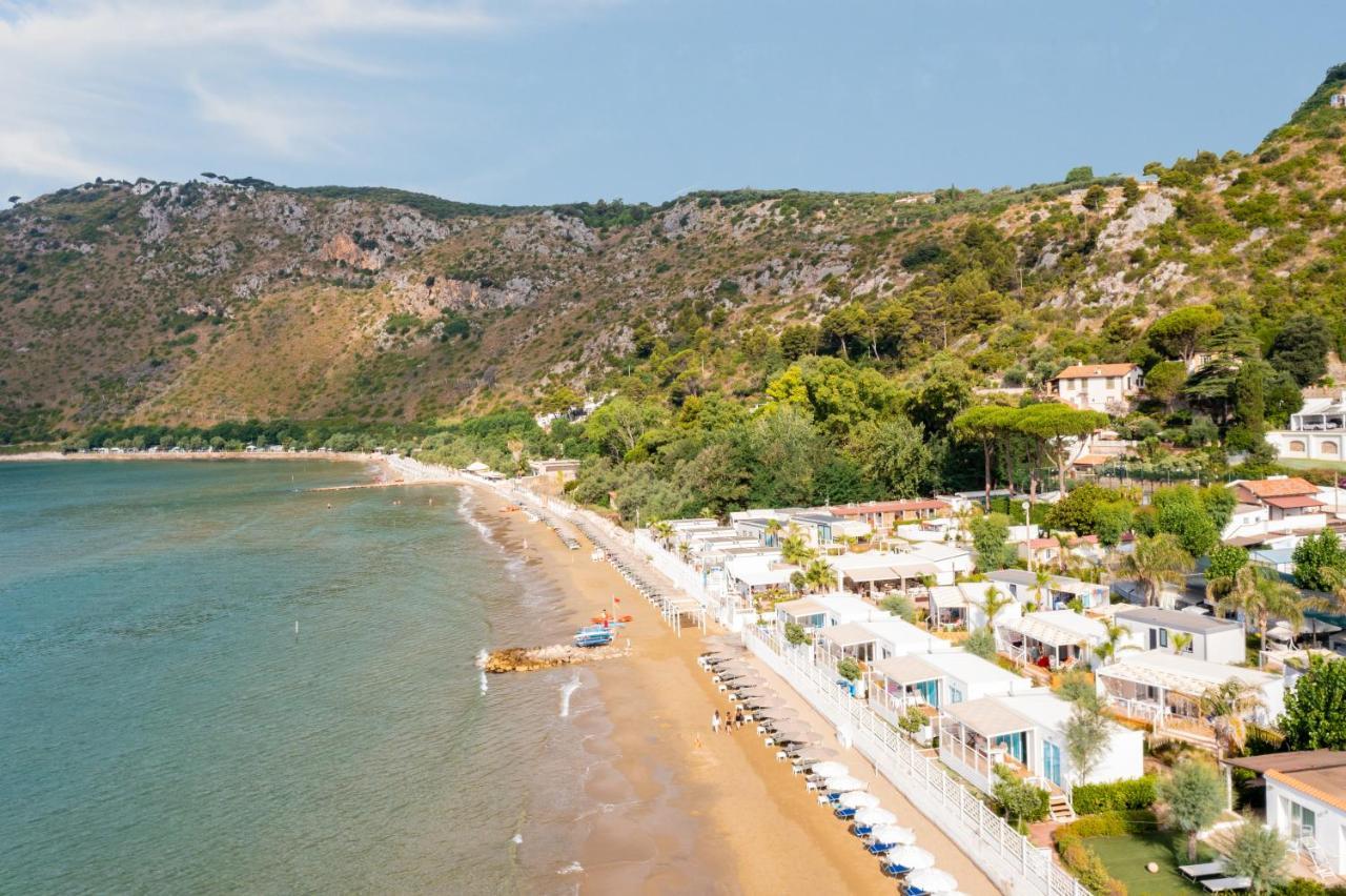 Le Palme Village Terracina Eksteriør billede