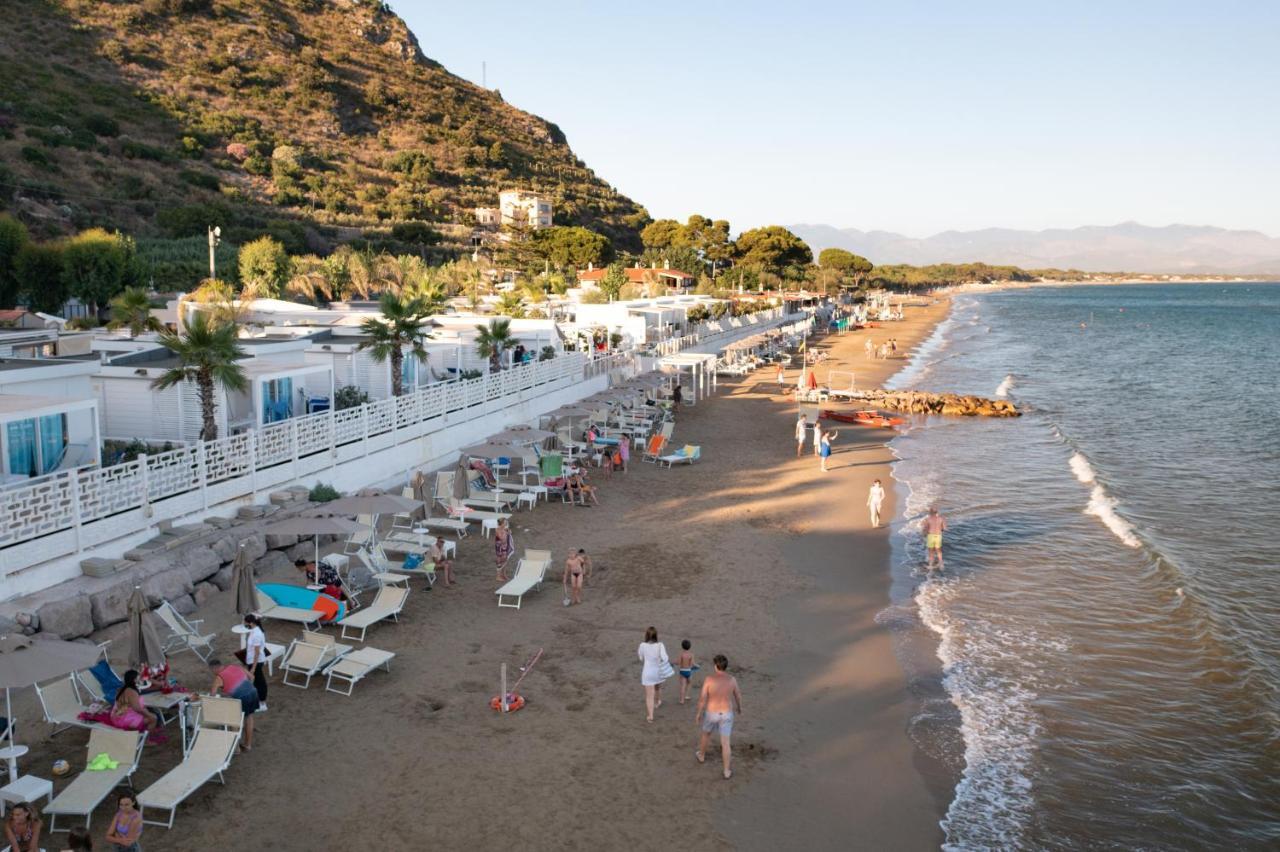 Le Palme Village Terracina Eksteriør billede